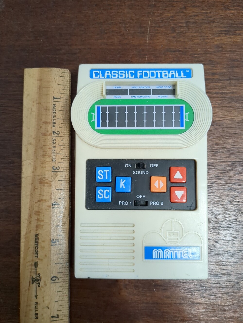 Mattel 2000 Classic Football Electronic Handheld Game Clean VG Radio Shack